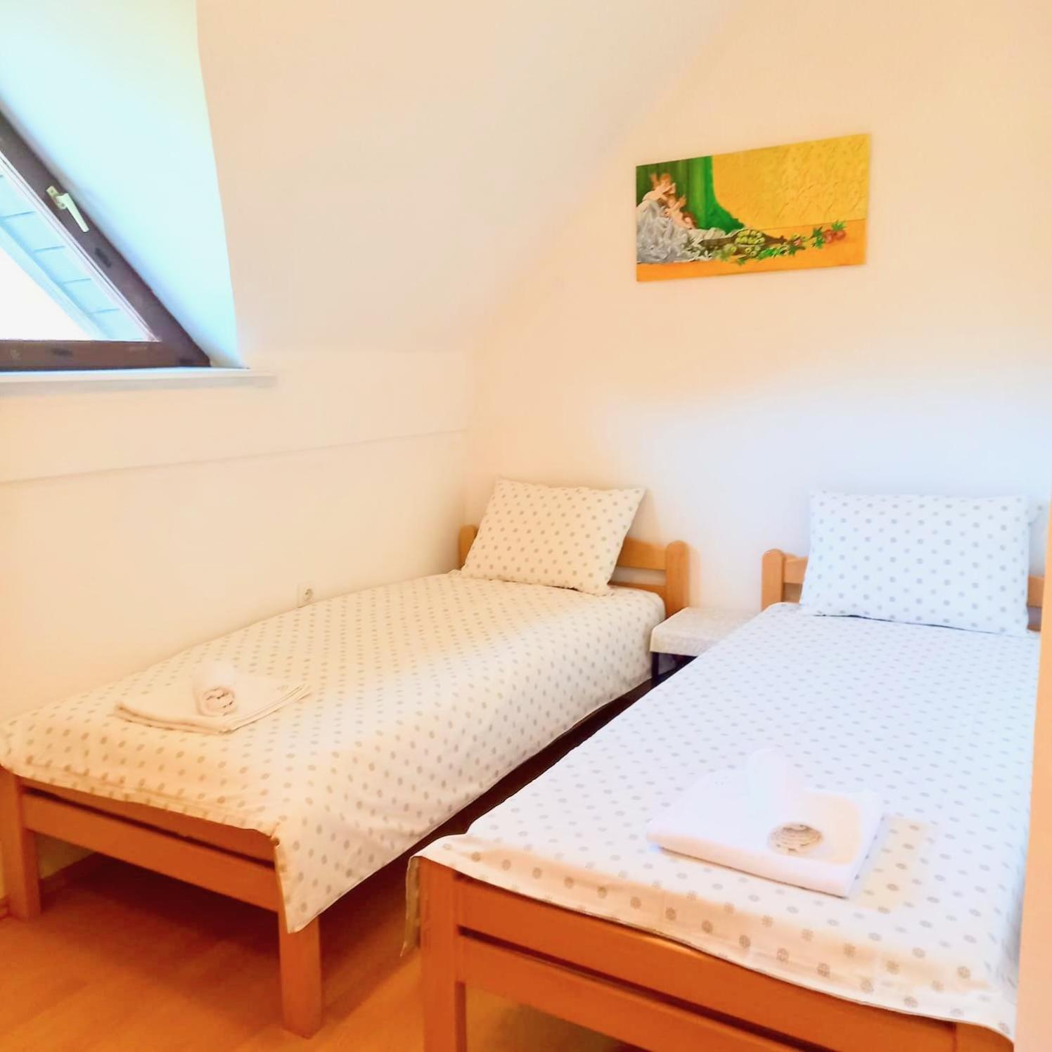 Miabella House - 2 Bedrooms And Terrace Брежице Экстерьер фото